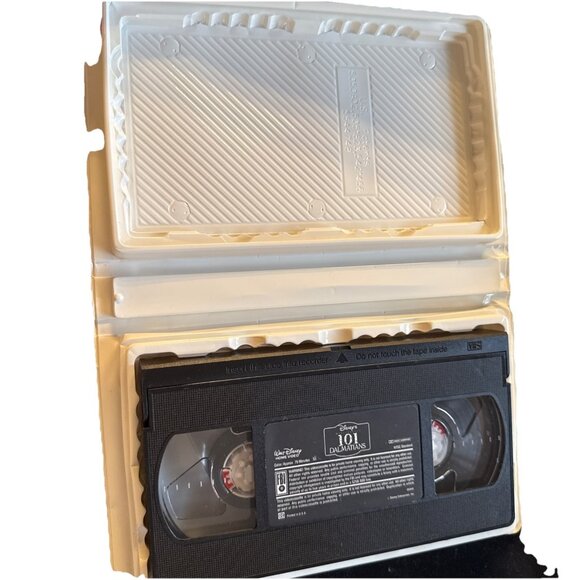 101 Dalmatians VHS Disney Video Tape Masterpiece Collection Vintage Clamshell - Picture 8 of 12